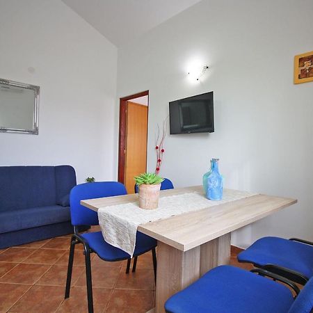 Brijunisol - 3 Apartments Top Position Near The Beautiful Beach Fazana Exterior photo