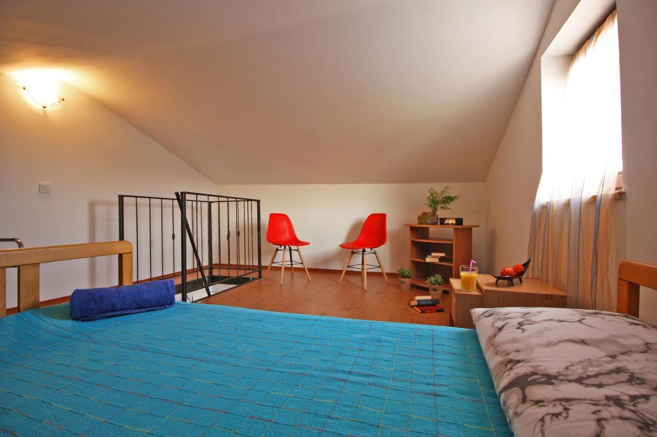 Brijunisol - 3 Apartments Top Position Near The Beautiful Beach Fazana Exterior photo